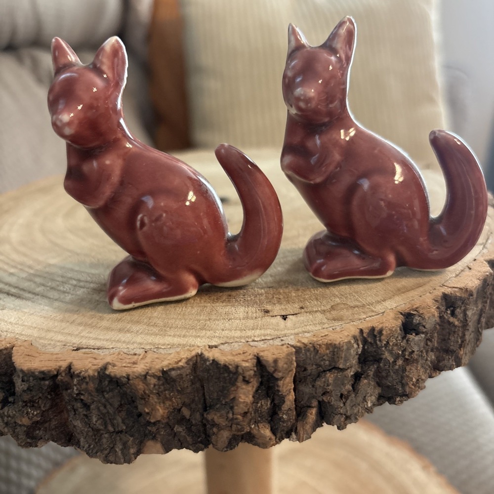 Vintage 2.75"  Set Of 2 glazed ceramic maroon-colored kangaroo figurines